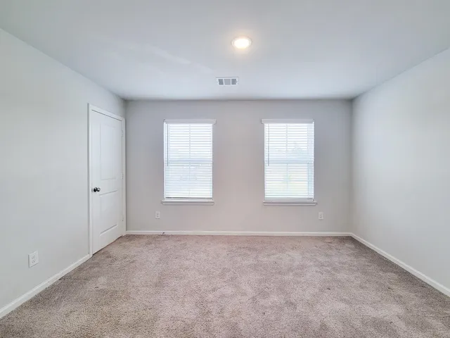 $2,400 | 94 Valiant Ridge Trail, Magnolia, TX 77354