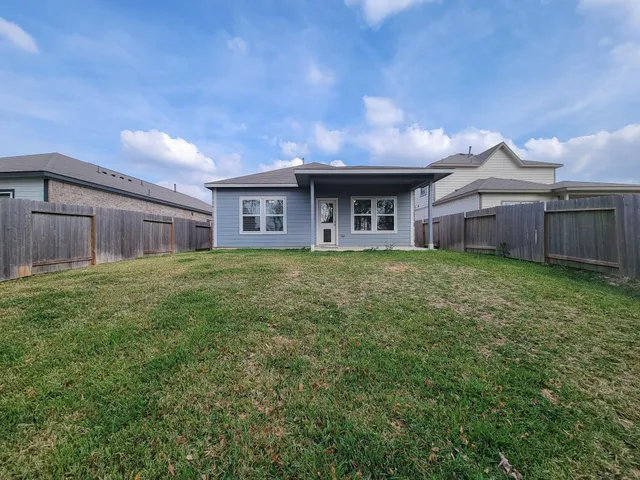 $2,400 | 94 Valiant Ridge Trail, Magnolia, TX 77354