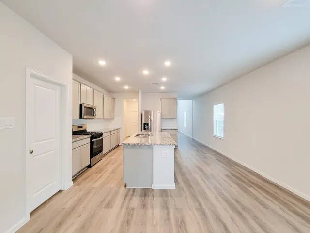 $2,350 | 94 Valiant Ridge Trail, Magnolia, TX 77354