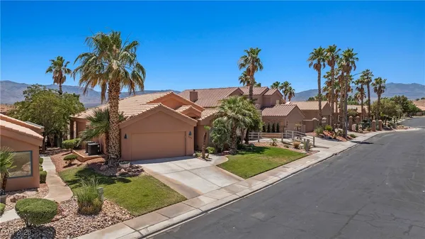 $555,000 | 744 Pinnacle Court, Mesquite, NV 89027