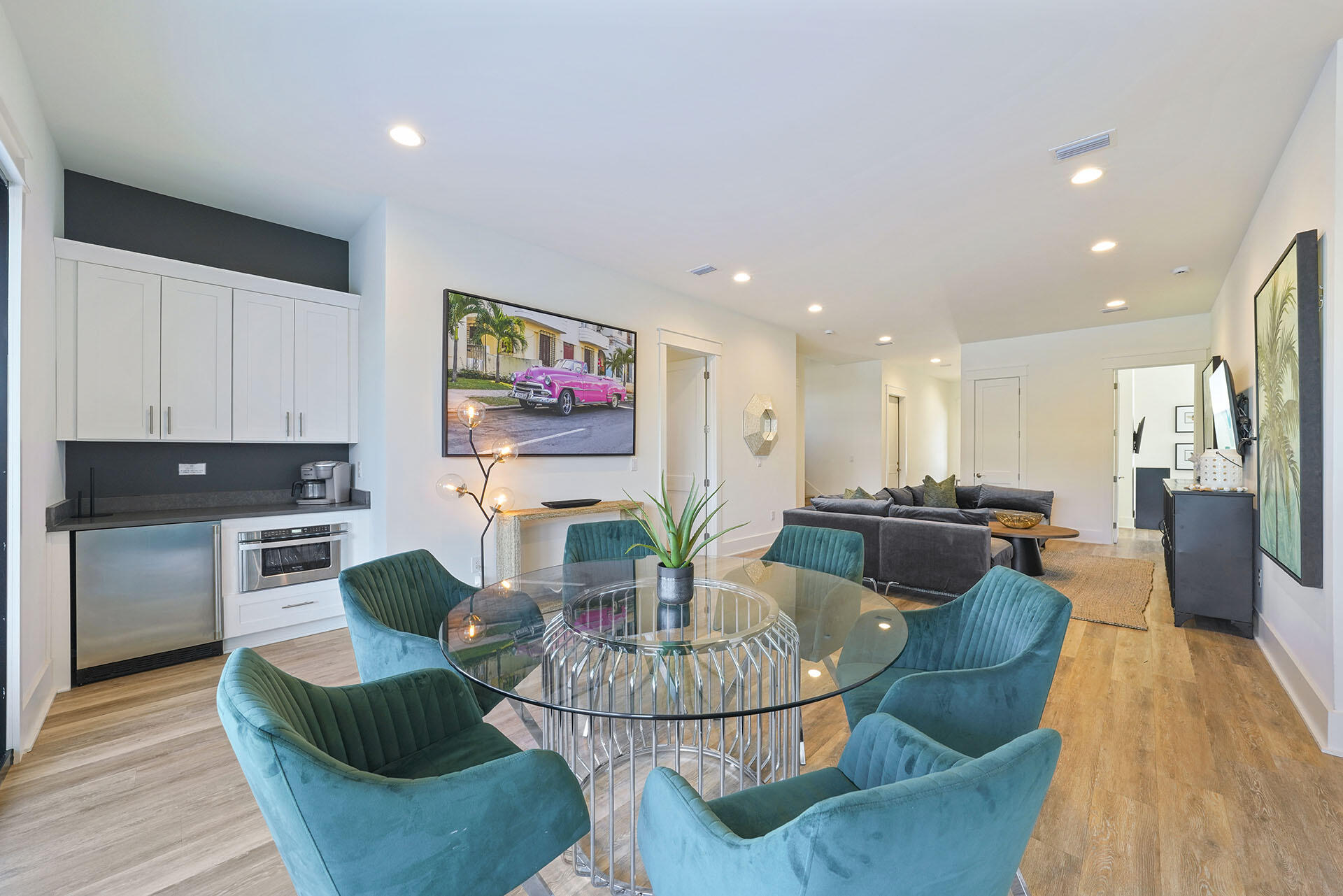 336 South Holiday Road Destin, FL 32550 - Photo 9 of 40 a living room with furniture and kitchen view