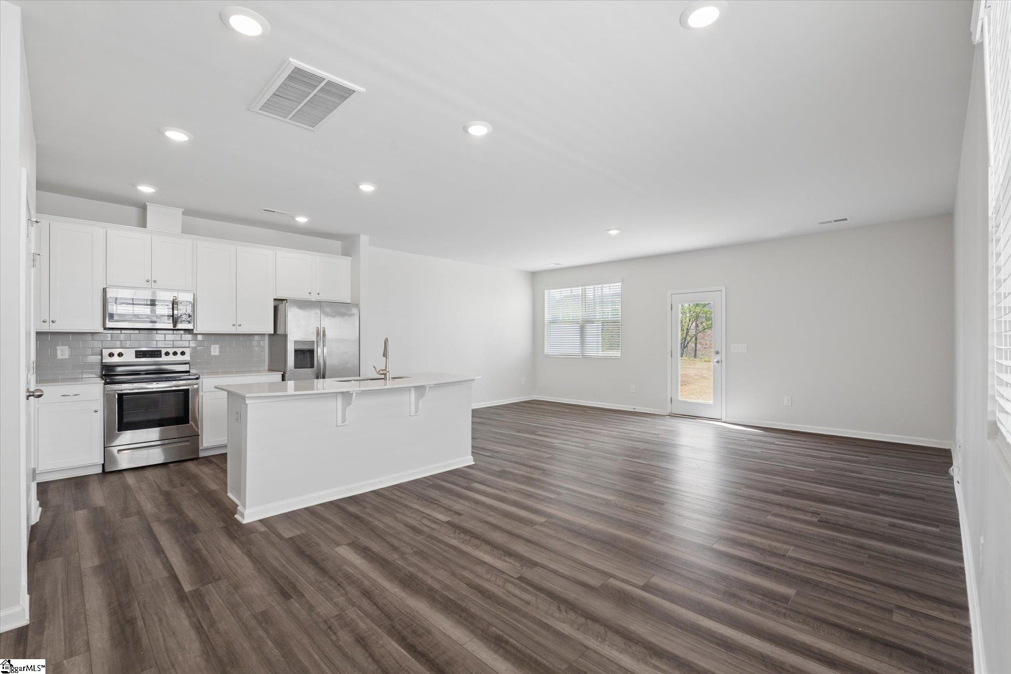 299 East Compass Way Easley, SC 29640 - Photo 2 of 26