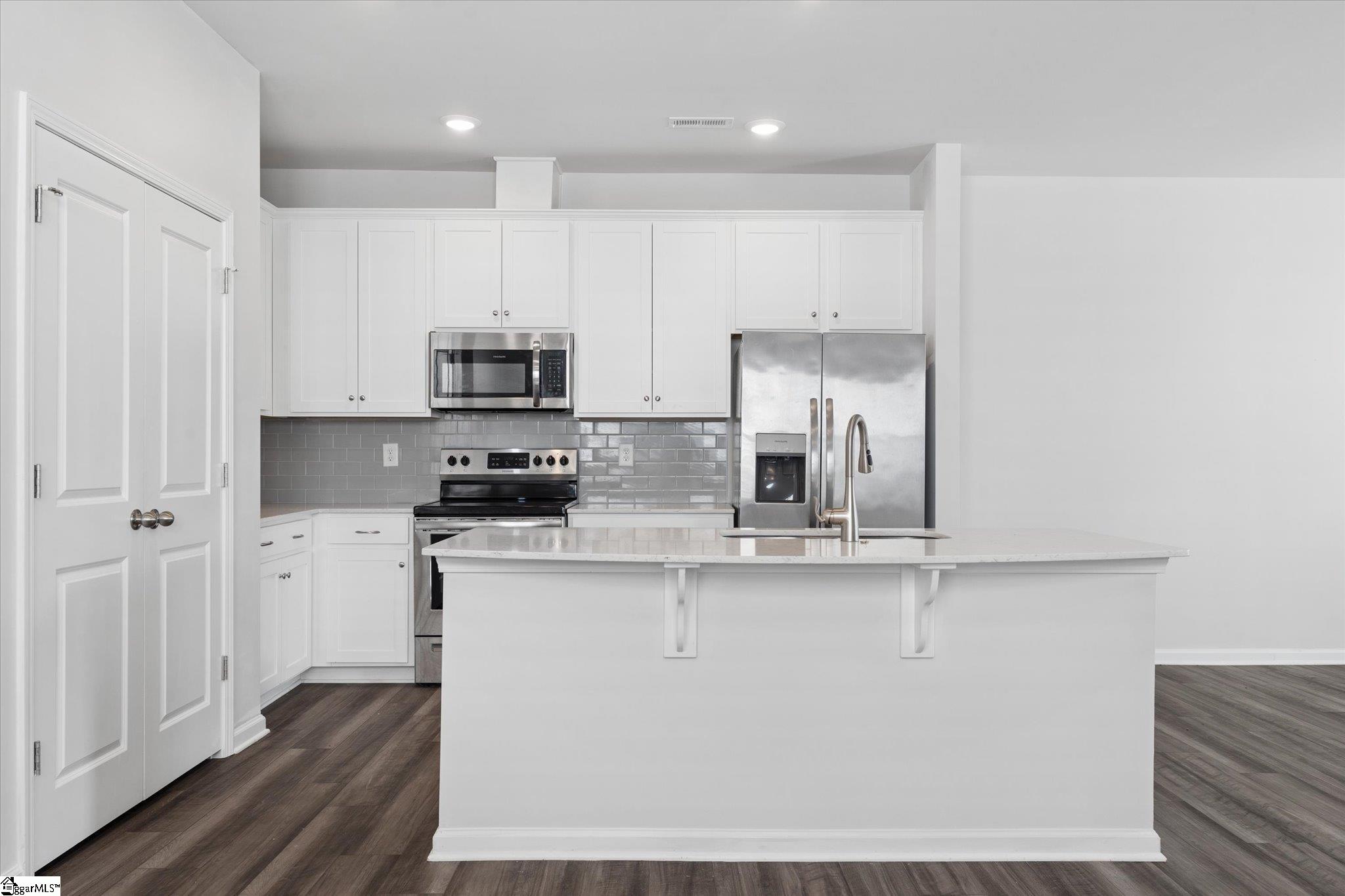 299 East Compass Way Easley, SC 29640 - Photo 3 of 26