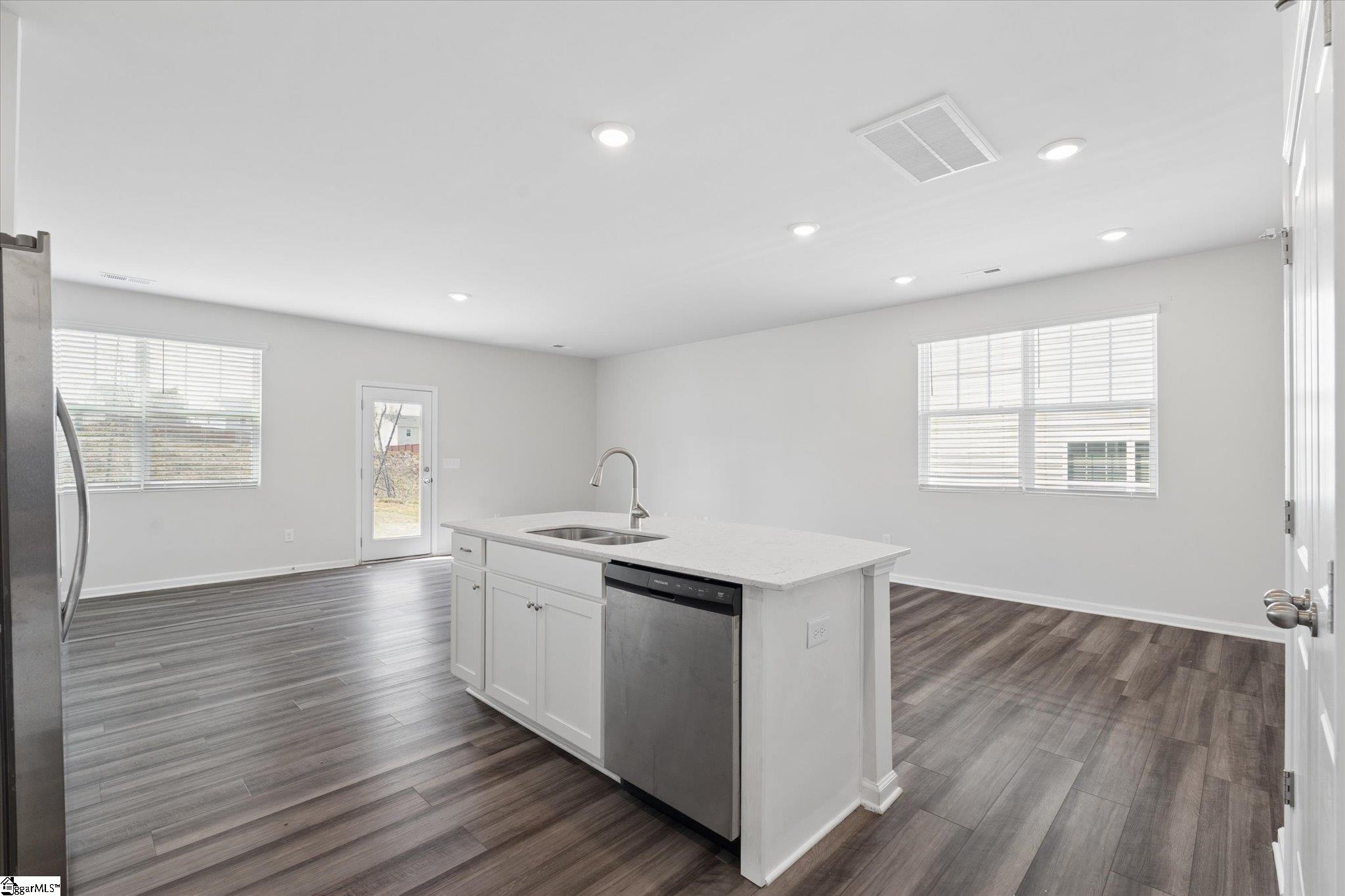 299 East Compass Way Easley, SC 29640 - Photo 7 of 26