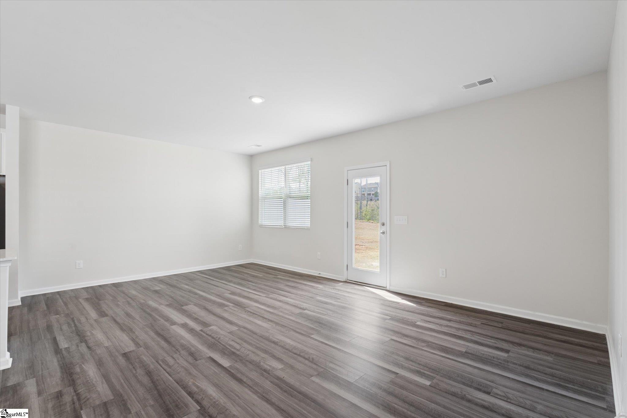 299 East Compass Way Easley, SC 29640 - Photo 9 of 26