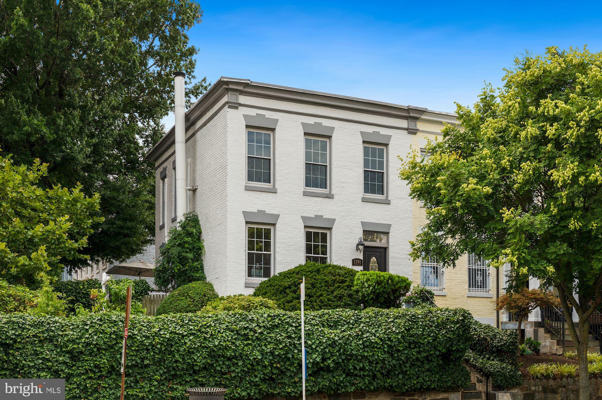 Welcome to 1391 D St., NE