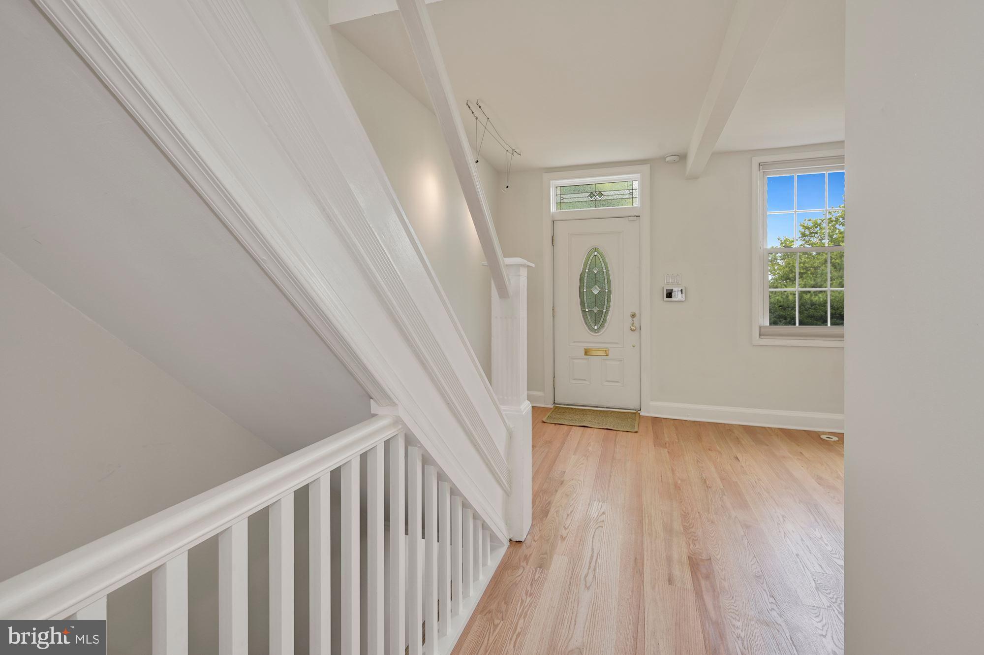 1391 D Street Northeast Washington, DC 20002 - Photo 11 of 39 Removable railing if needed