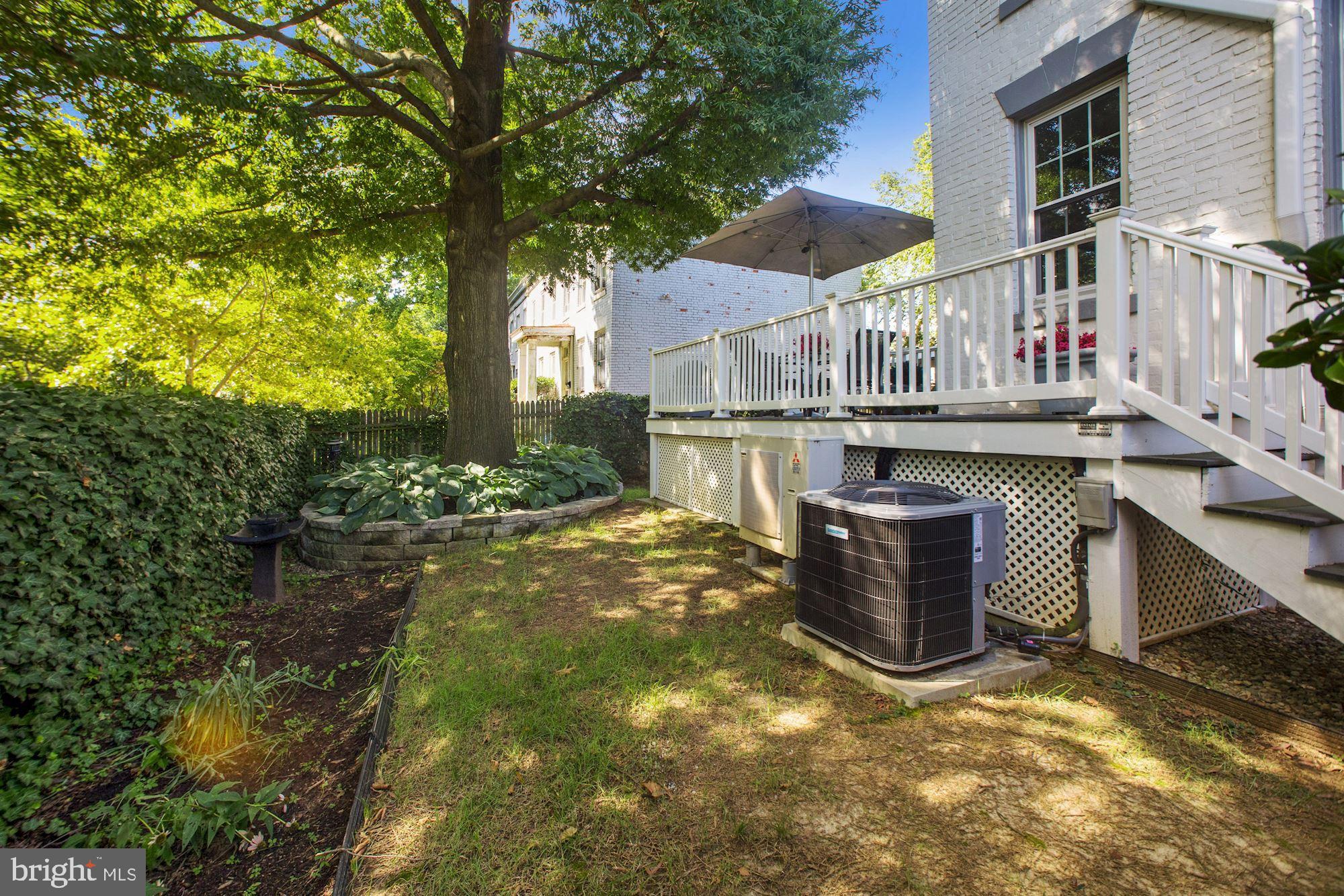 1391 D Street Northeast Washington, DC 20002 - Photo 32 of 39 Lovely fenced side yard