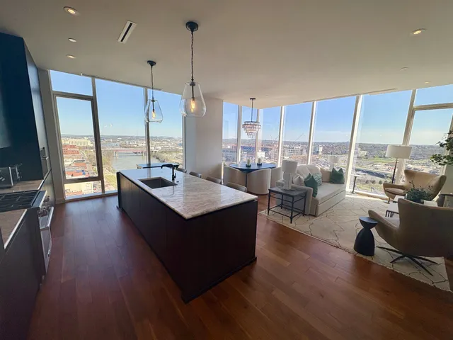 $15,000 | 160 2nd Avenue South, Unit 1707, Nashville, TN 37201