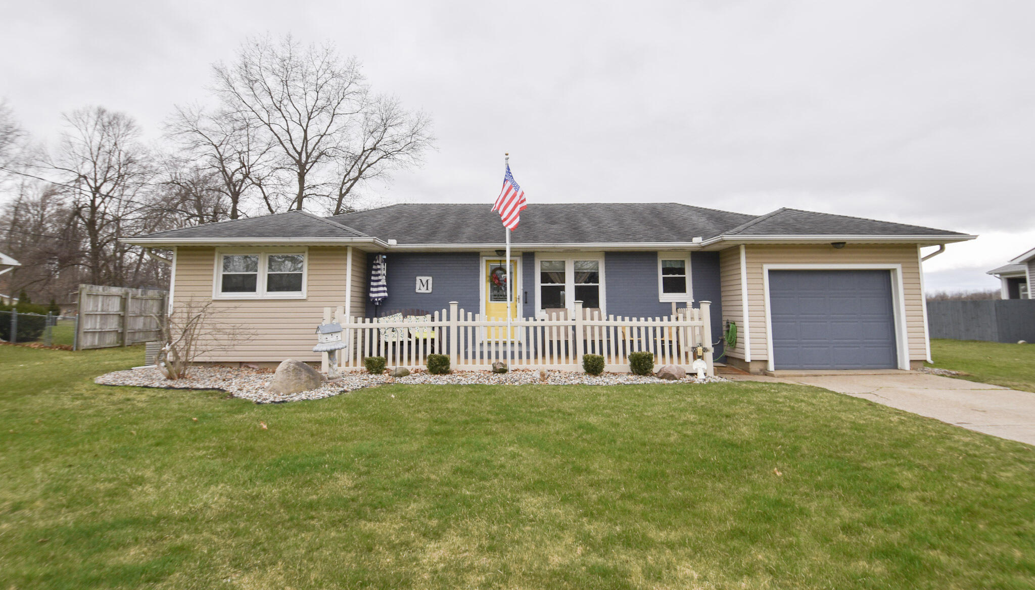 294 North Fiske Road Coldwater, MI 49036 - Photo 1 of 19 DSC_0138