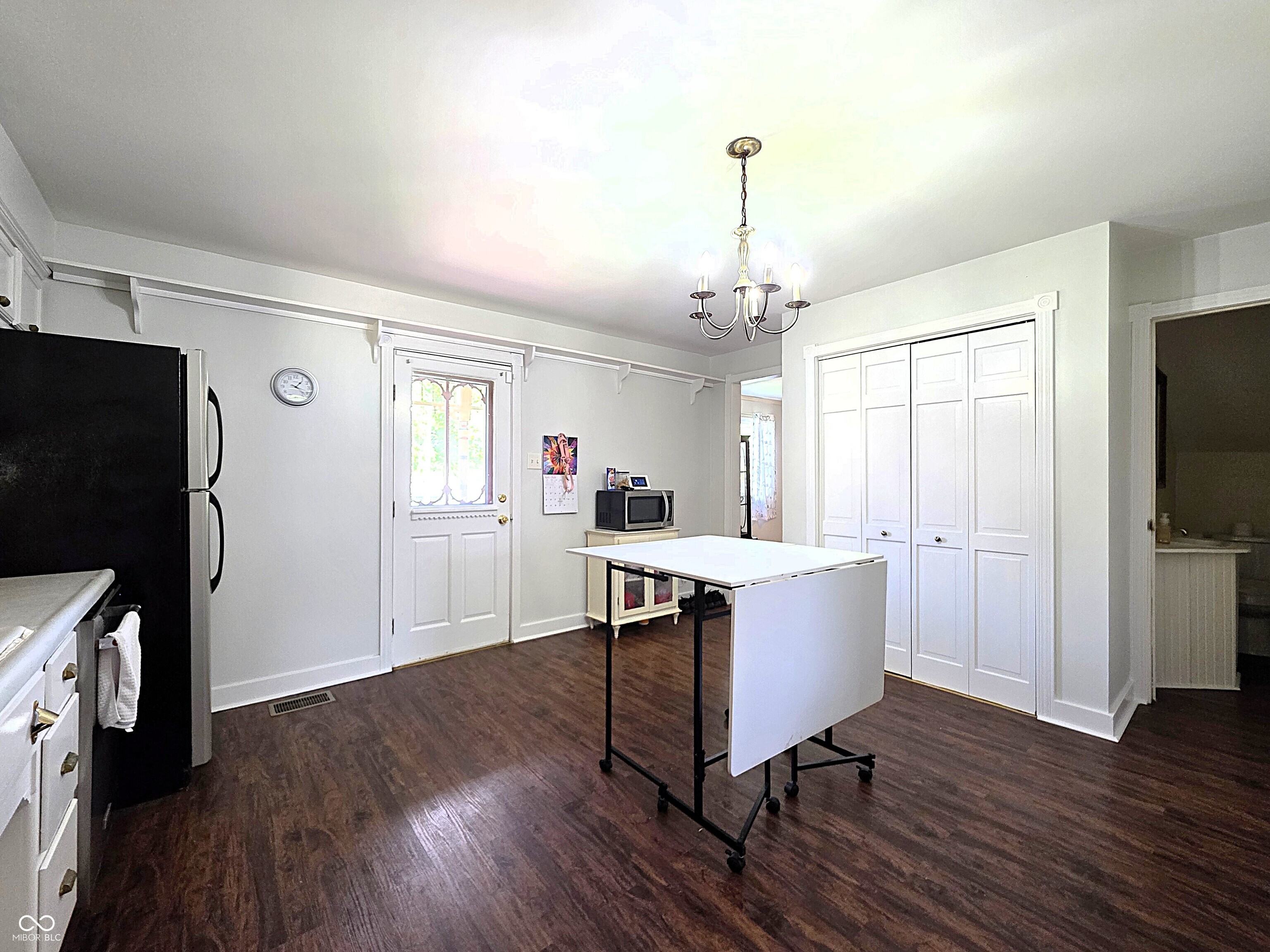 6908 Mendenhall Road Indianapolis, IN 46221 - Photo 5 of 35