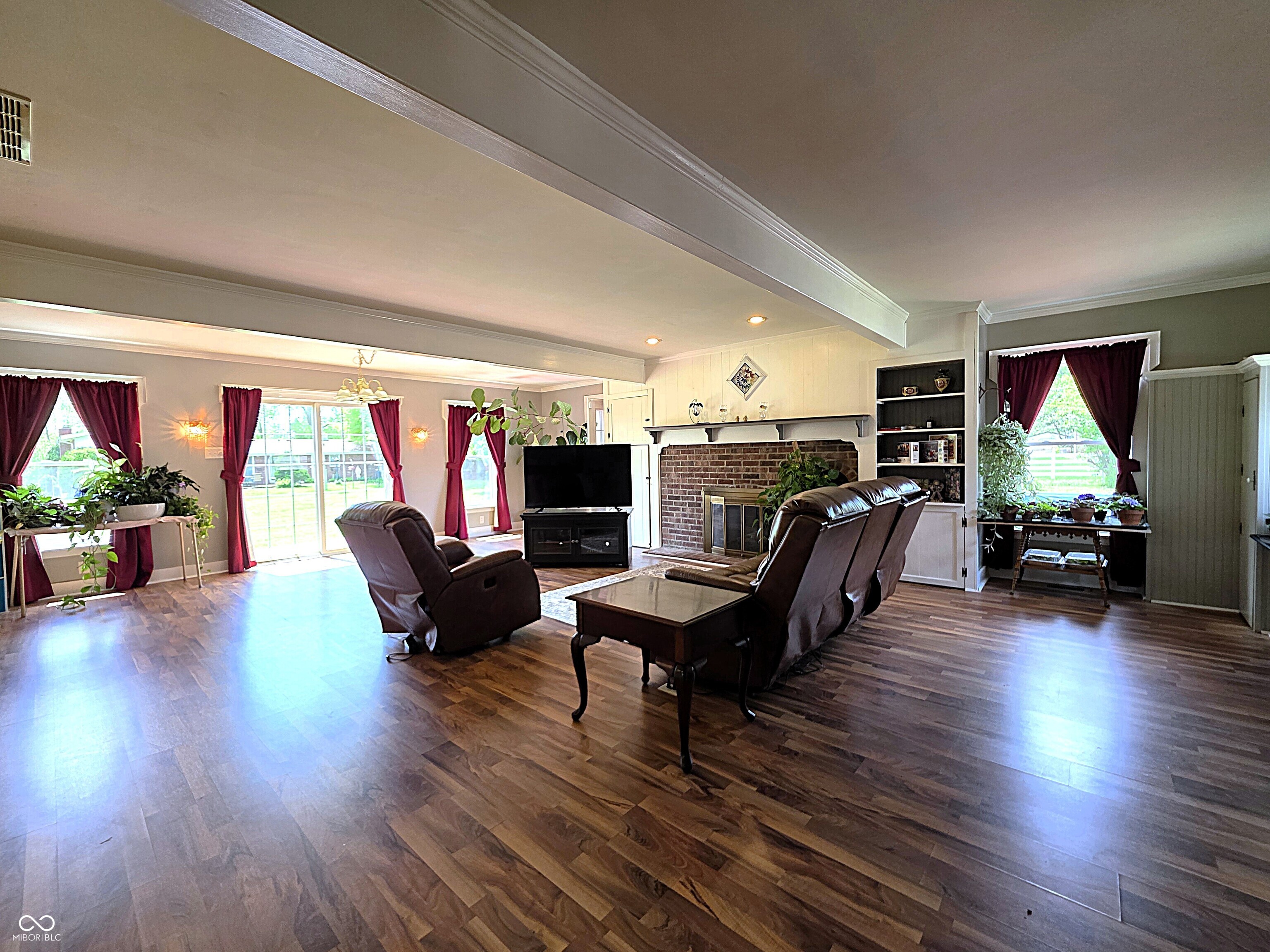 6908 Mendenhall Road Indianapolis, IN 46221 - Photo 7 of 35