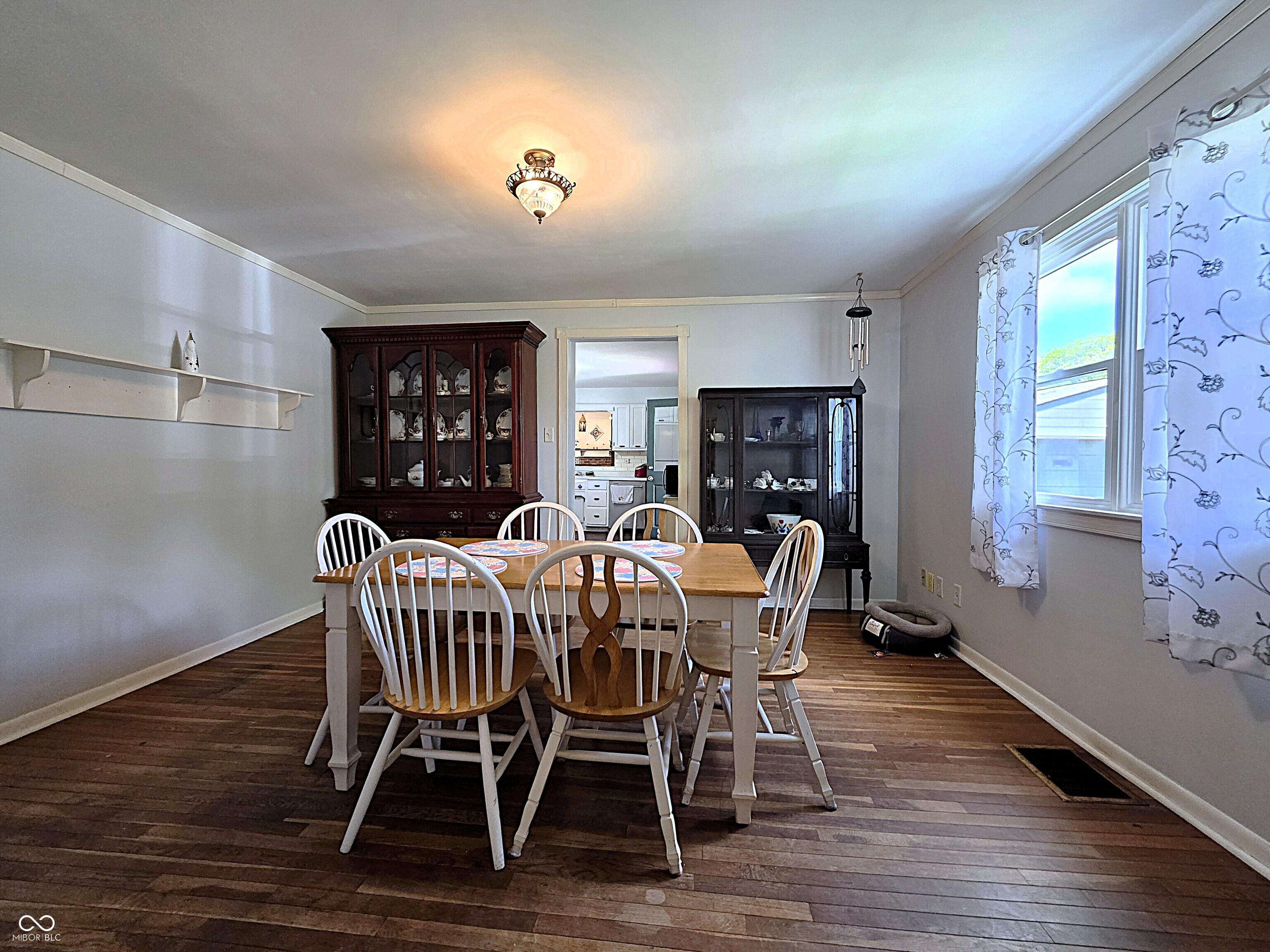 6908 Mendenhall Road Indianapolis, IN 46221 - Photo 10 of 35