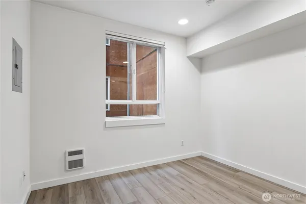 $2,500 | 66 Bell Street, Unit 23, Seattle, WA 98121