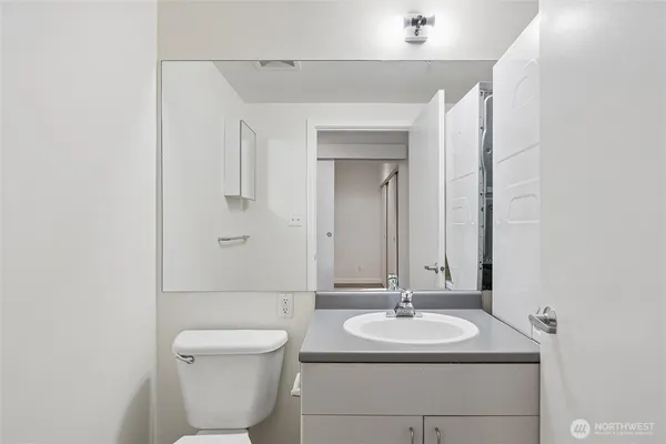 $2,500 | 66 Bell Street, Unit 23, Seattle, WA 98121