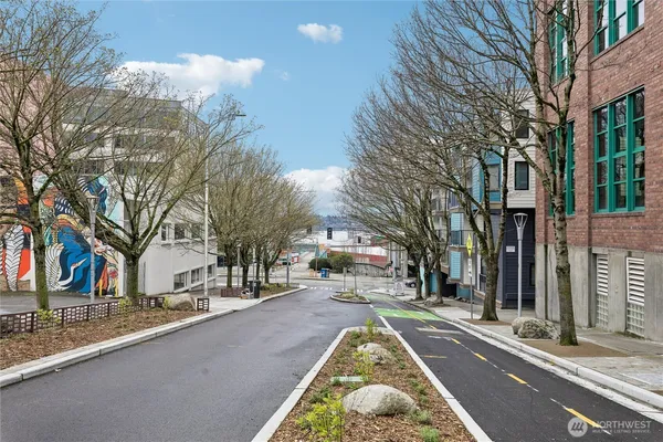 $2,500 | 66 Bell Street, Unit 23, Seattle, WA 98121