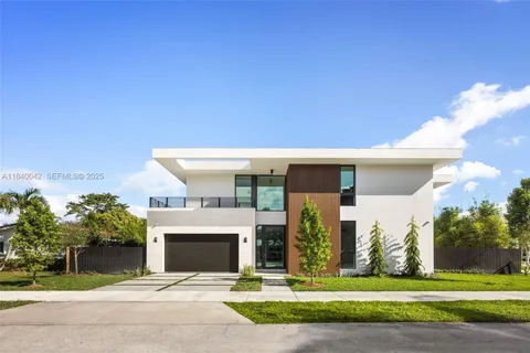 $5,695,000 | 7965 Southwest 53rd Avenue, Miami, FL 33143