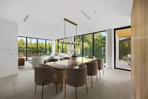 $5,695,000 | 7965 Southwest 53rd Avenue, Miami, FL 33143