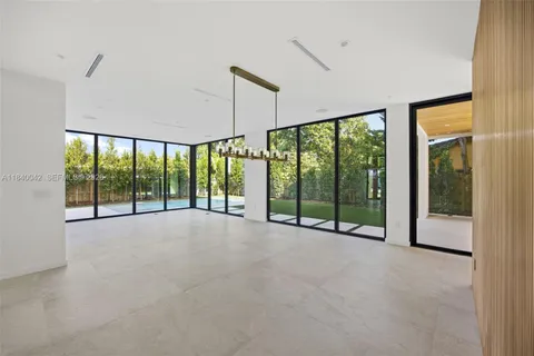 $5,695,000 | 7965 Southwest 53rd Avenue, Miami, FL 33143