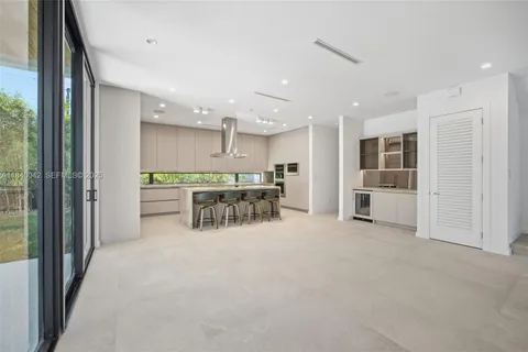 $5,695,000 | 7965 Southwest 53rd Avenue, Miami, FL 33143