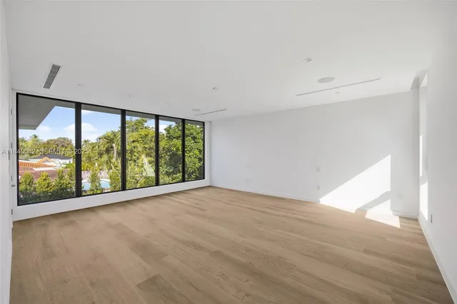 $5,695,000 | 7965 Southwest 53rd Avenue, Miami, FL 33143