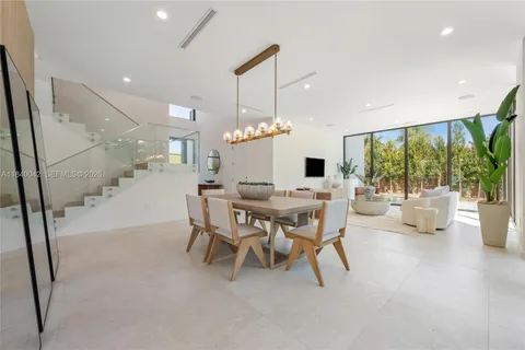 $5,695,000 | 7965 Southwest 53rd Avenue, Miami, FL 33143
