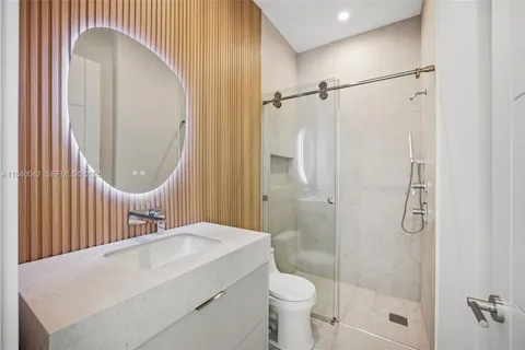 $5,695,000 | 7965 Southwest 53rd Avenue, Miami, FL 33143