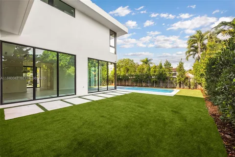 $5,695,000 | 7965 Southwest 53rd Avenue, Miami, FL 33143