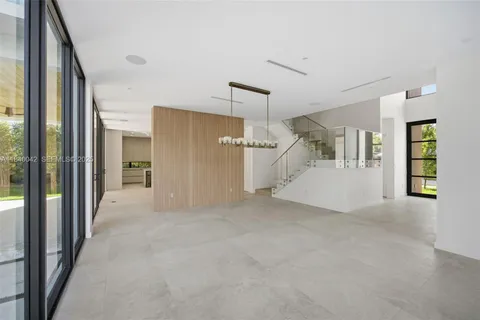 $5,695,000 | 7965 Southwest 53rd Avenue, Miami, FL 33143