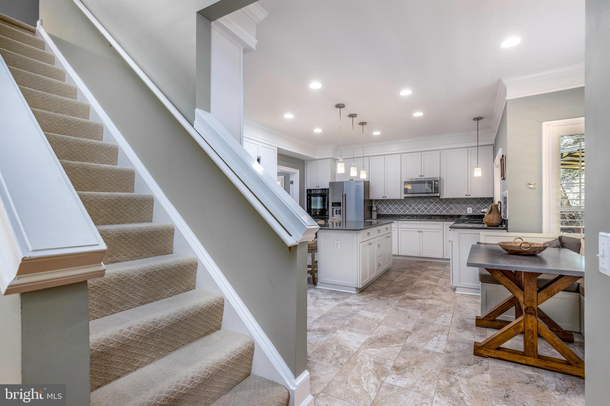 9736 Hidden Valley Road Vienna, VA 22181 - Photo 13 of 39 Gallery Image 13