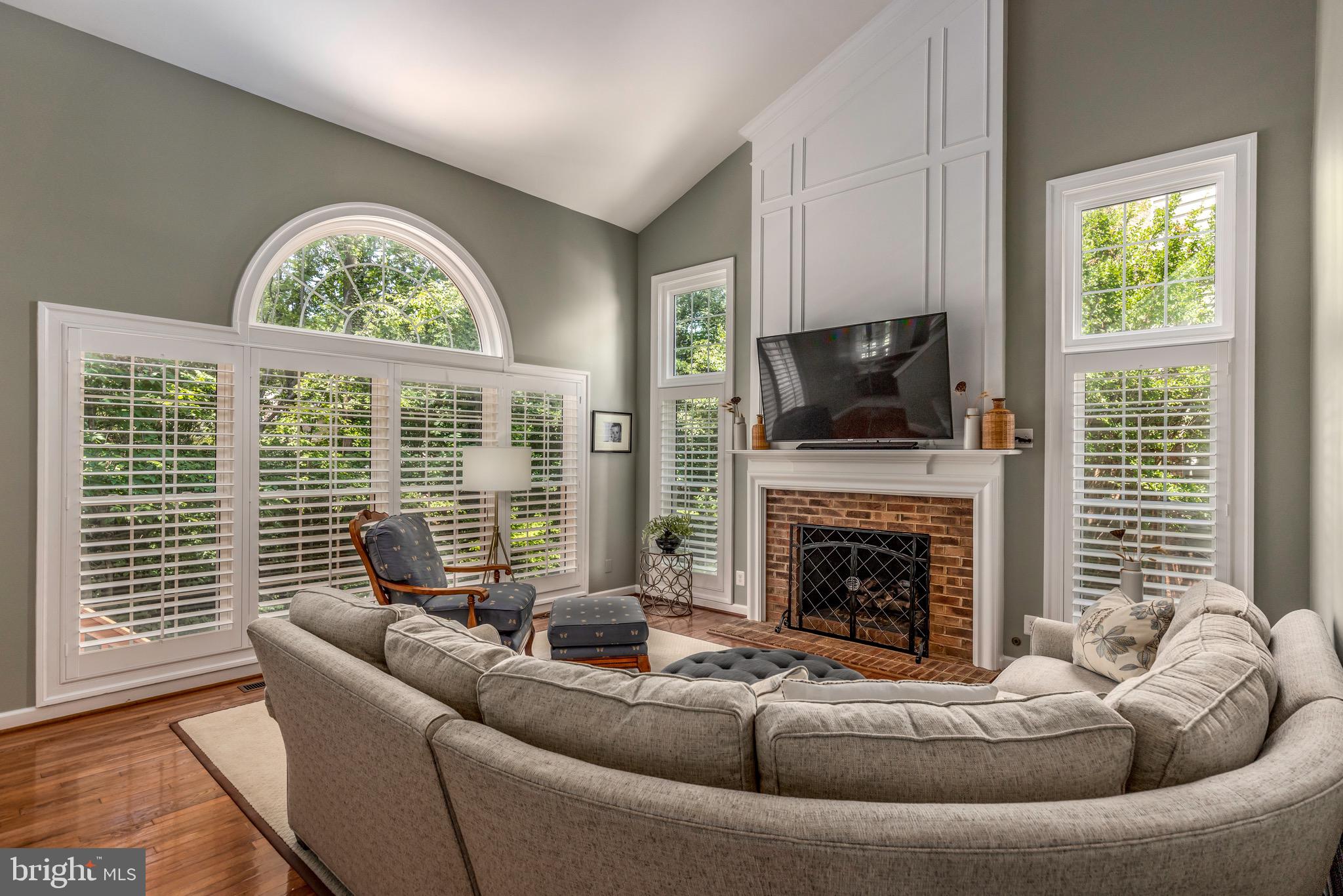 9736 Hidden Valley Road Vienna, VA 22181 - Photo 14 of 39 Gallery Image 14