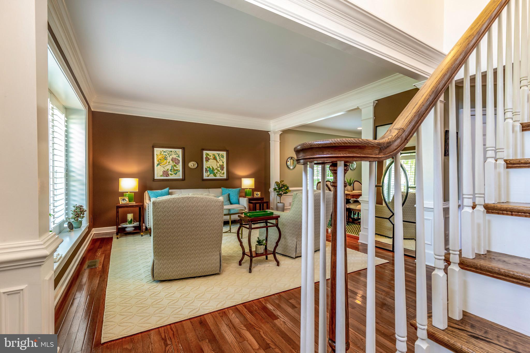 9736 Hidden Valley Road Vienna, VA 22181 - Photo 3 of 39 Gallery Image 3