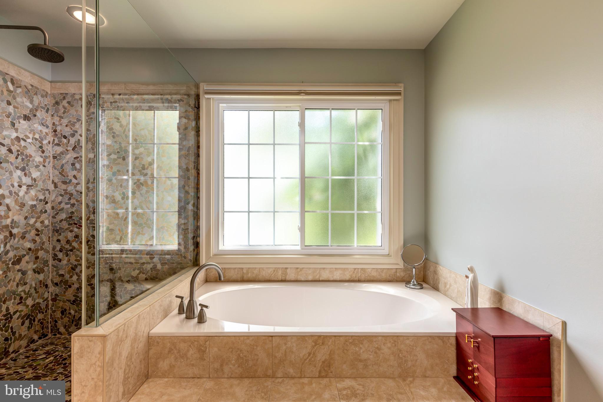 9736 Hidden Valley Road Vienna, VA 22181 - Photo 23 of 39 Gallery Image 23