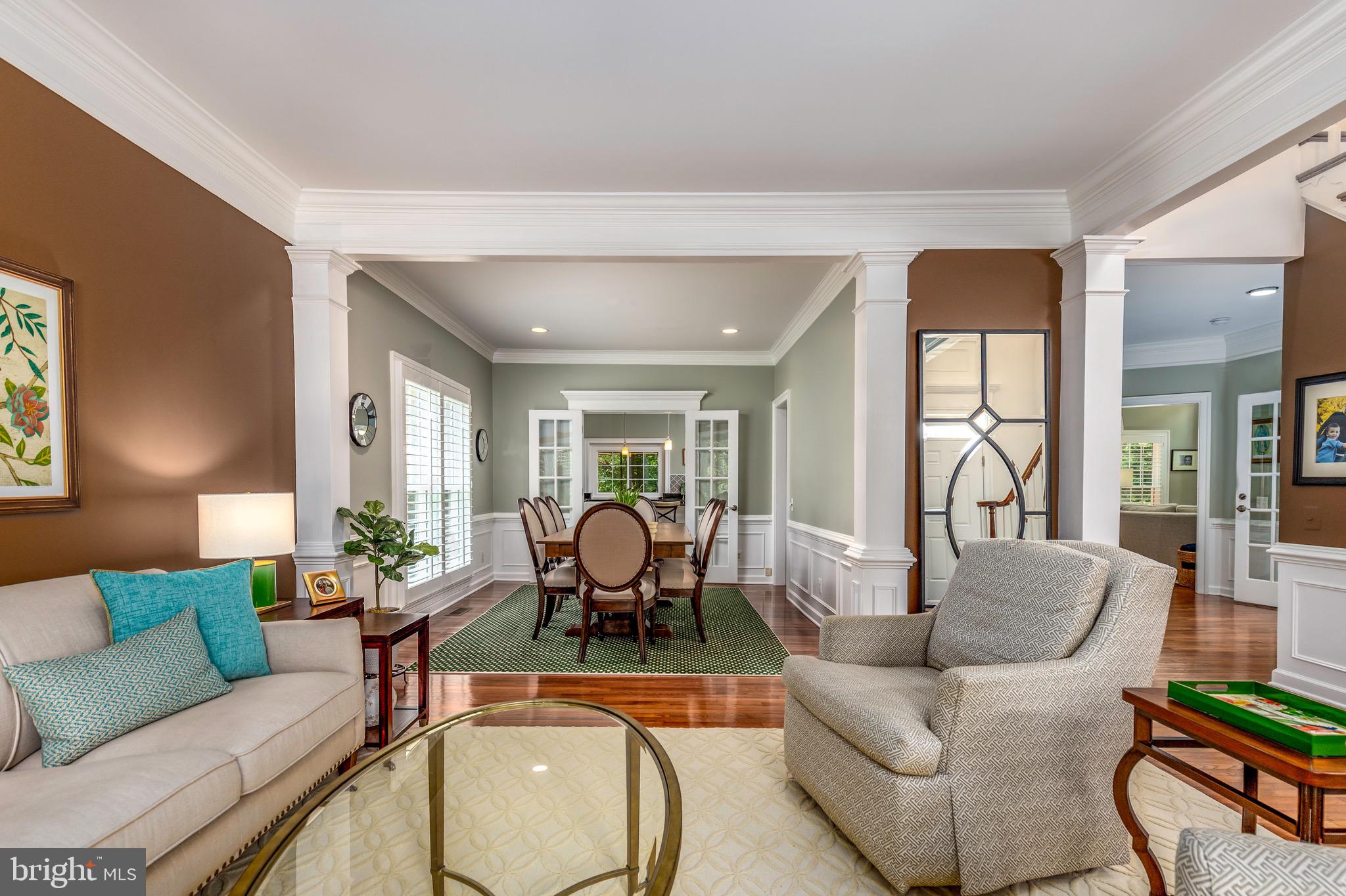 9736 Hidden Valley Road Vienna, VA 22181 - Photo 5 of 39 Gallery Image 5