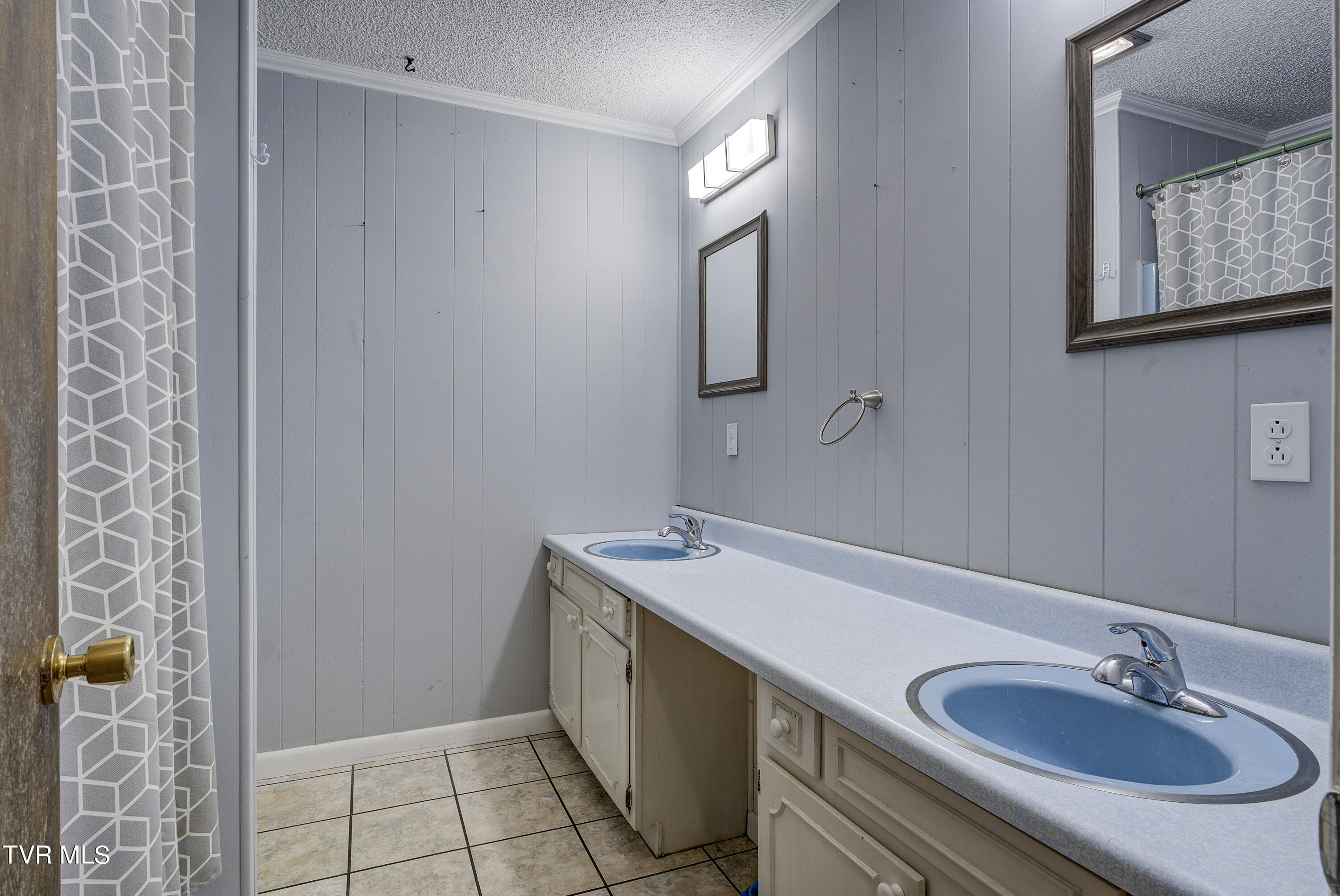 122 Unaka Subdivision Road Elizabethton, TN 37643 - Photo 21 of 46 Unaka-13
