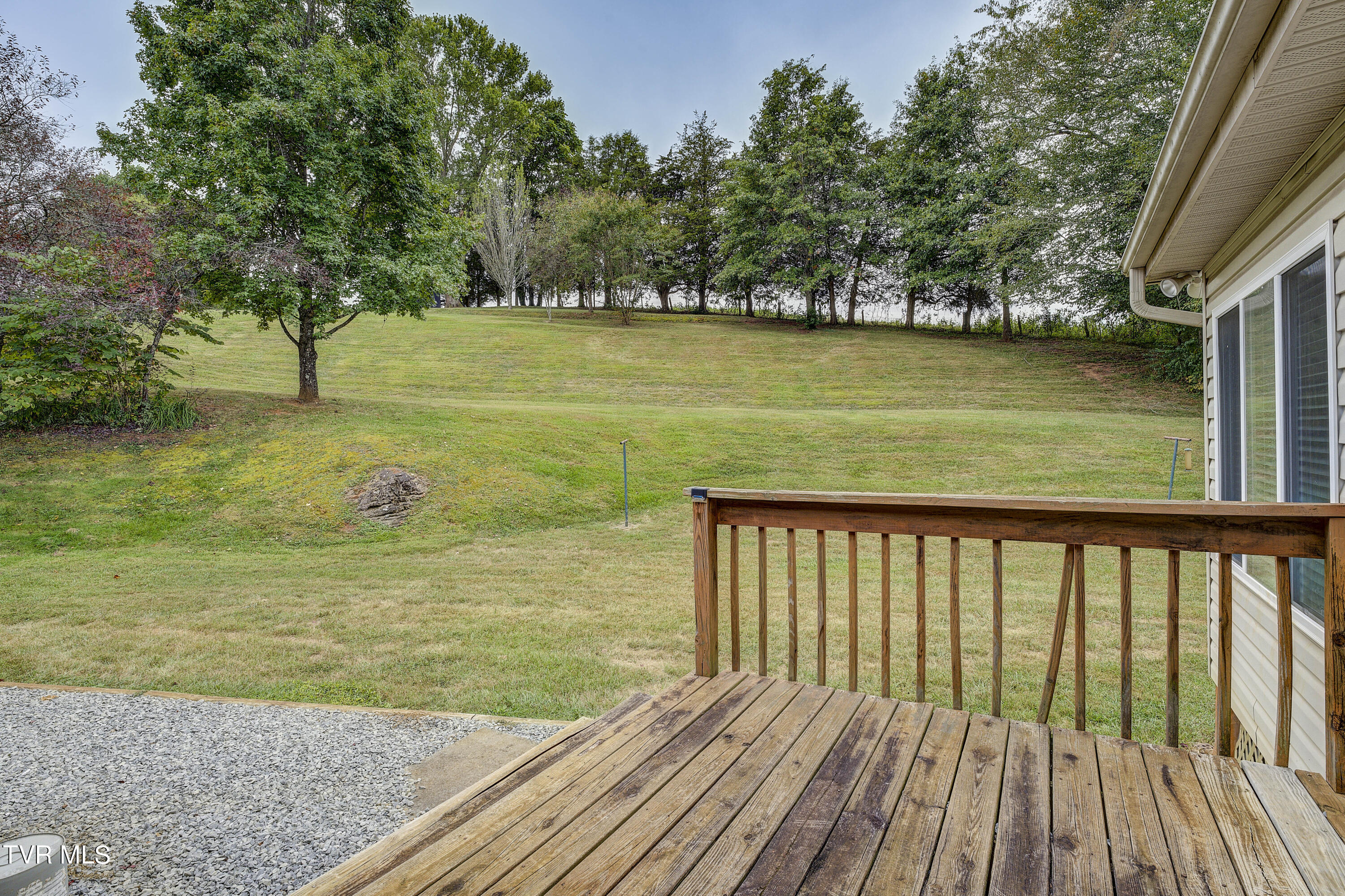 122 Unaka Subdivision Road Elizabethton, TN 37643 - Photo 23 of 46 Unaka-37