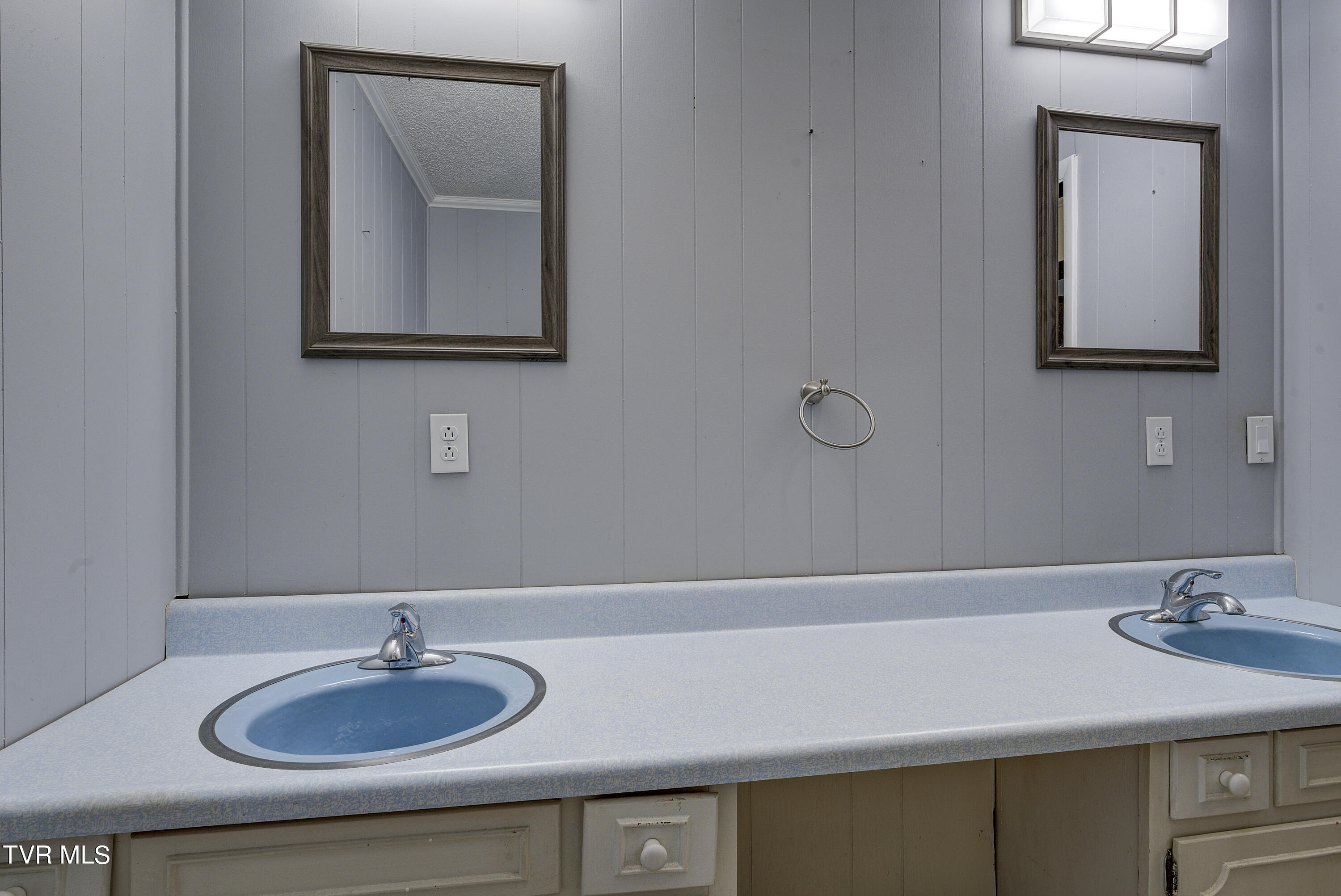 122 Unaka Subdivision Road Elizabethton, TN 37643 - Photo 25 of 46 Unaka-14