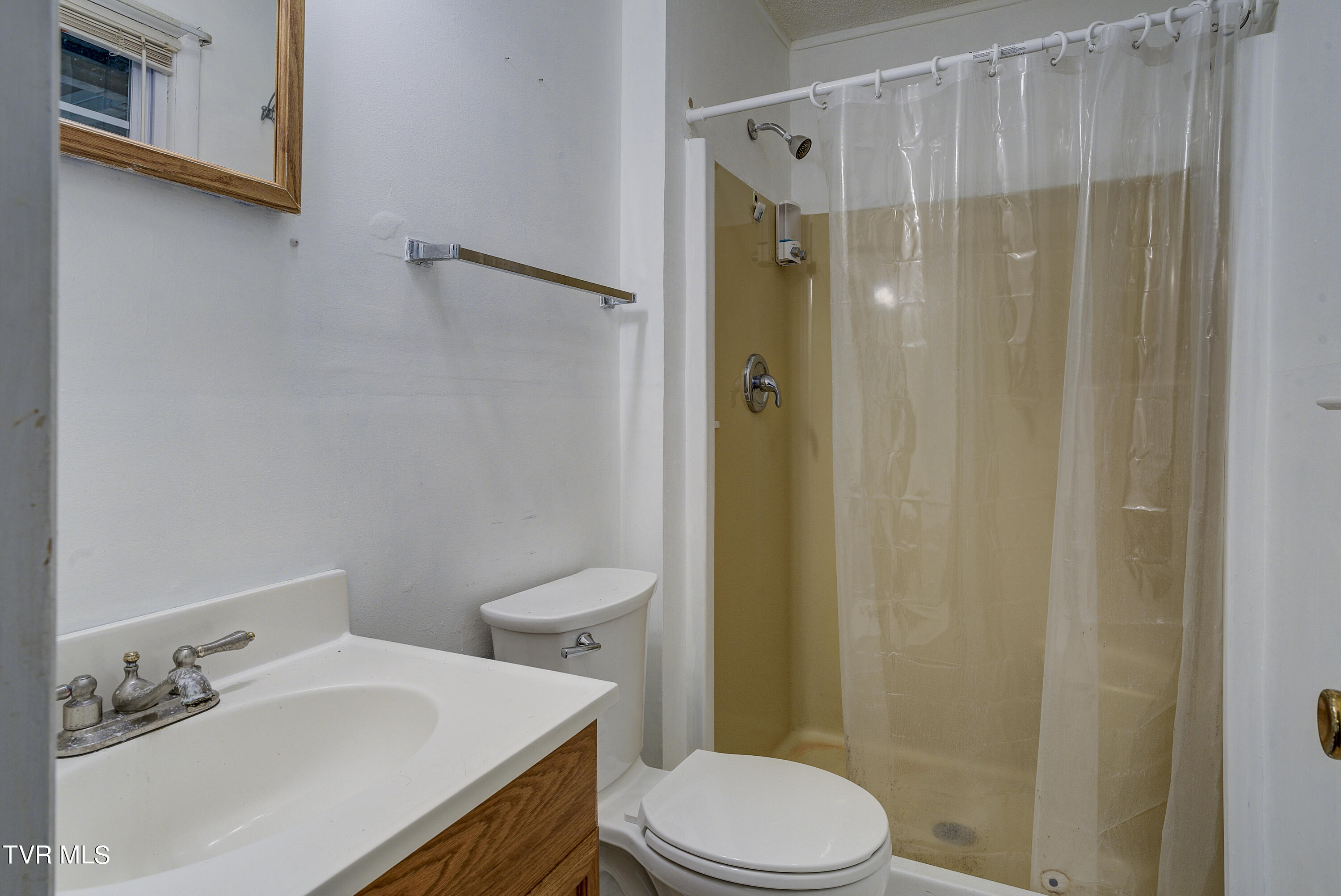 122 Unaka Subdivision Road Elizabethton, TN 37643 - Photo 33 of 46 Unaka-19
