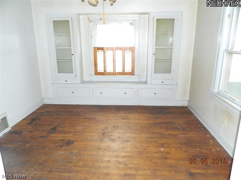 1507 Biltmore Road Cleveland, OH 44124 - Photo 5 of 10