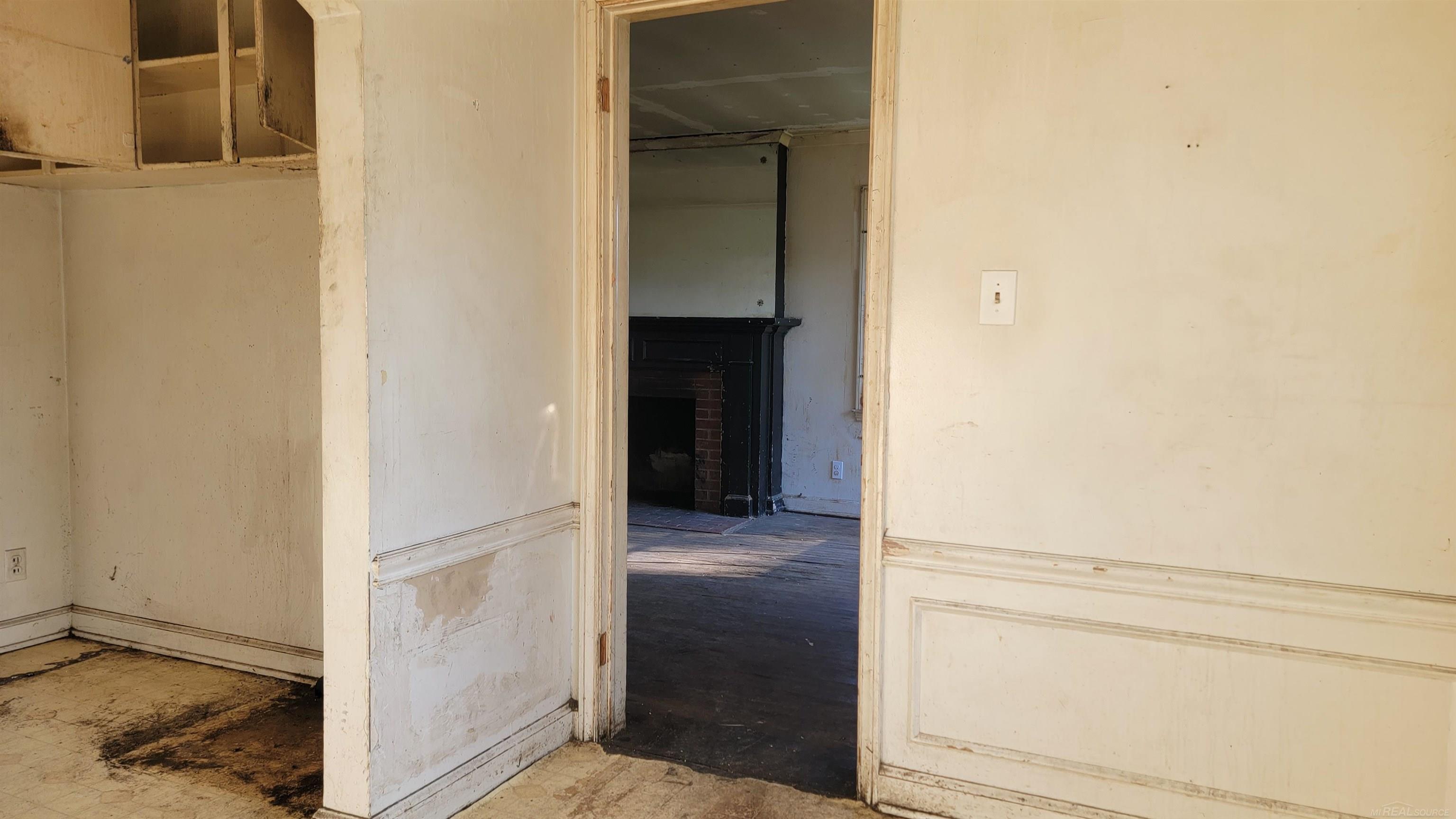 10065 Balfour Road Detroit, MI 48224 - Photo 11 of 20 50126616-10.JPG