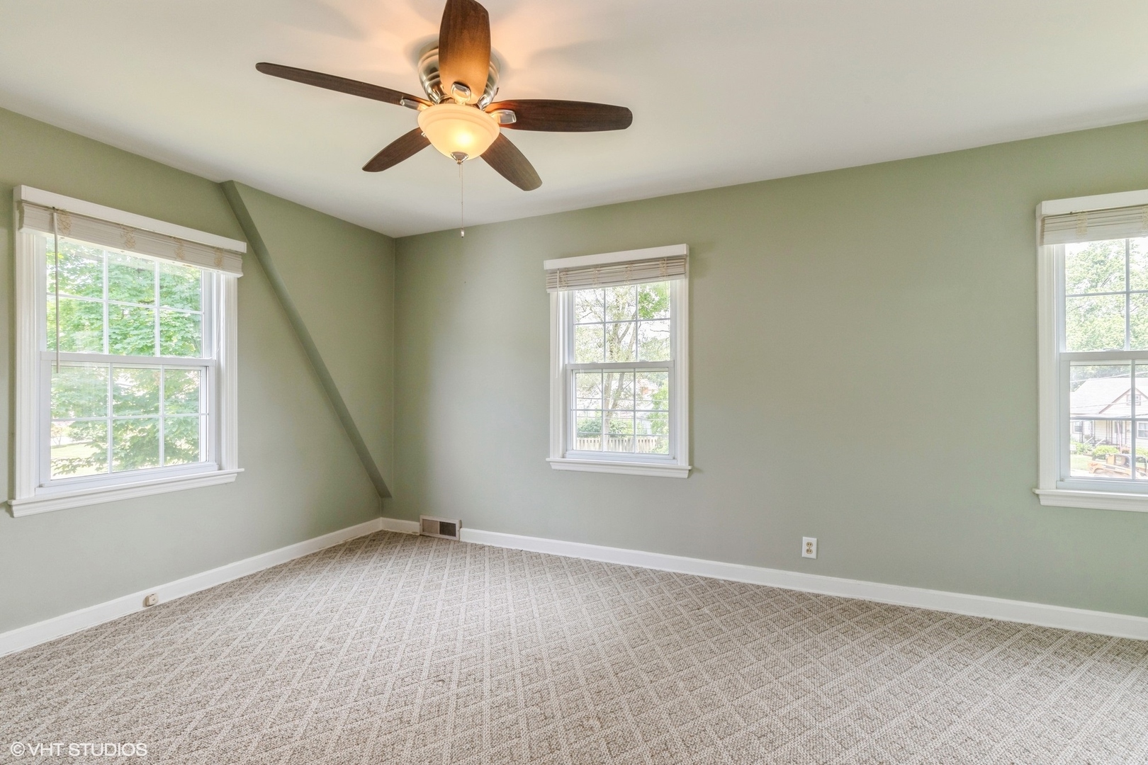 3 Lakeview Drive Mundelein, IL 60060 - Photo 7 of 13