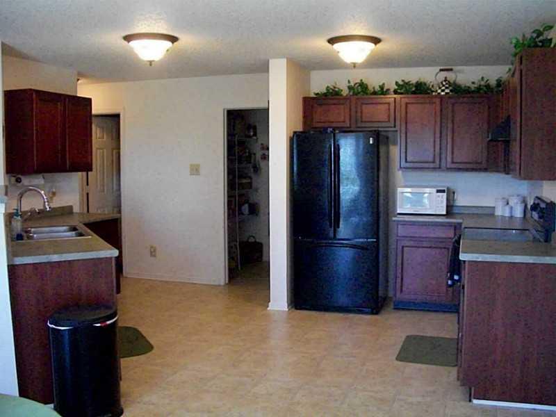 8317 South Firefly Drive Pendleton, IN 46064 - Photo 12 of 24 Gallery Image 12
