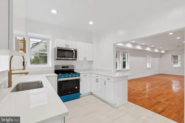 $389,000 | 65 Limekiln Pike, Glenside, PA 19038