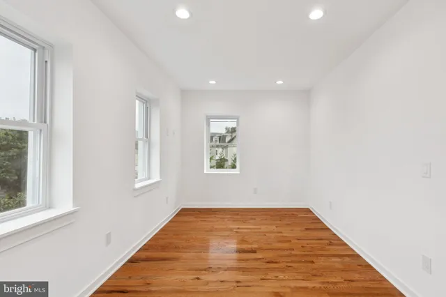 $389,000 | 65 Limekiln Pike, Glenside, PA 19038