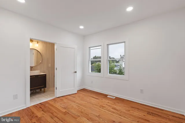 $389,000 | 65 Limekiln Pike, Glenside, PA 19038