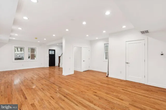 $389,000 | 65 Limekiln Pike, Glenside, PA 19038