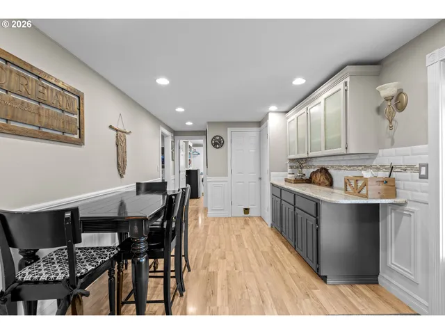 $450,000 | 738 East 2nd Avenue, Sutherlin, OR 97479