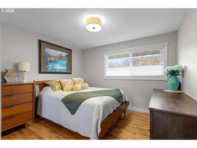 $450,000 | 738 East 2nd Avenue, Sutherlin, OR 97479