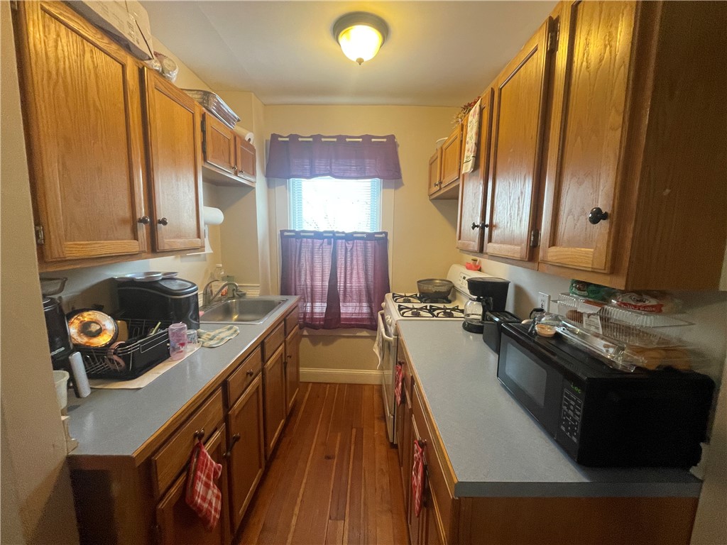 501 Front Street Woonsocket, RI 02895 - Photo 9 of 33