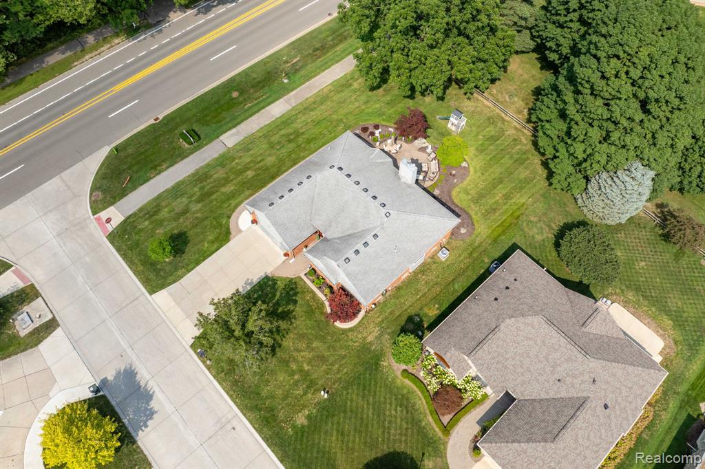 1003 Bembridge Drive Rochester Hills, MI 48307 - Photo 54 of 57